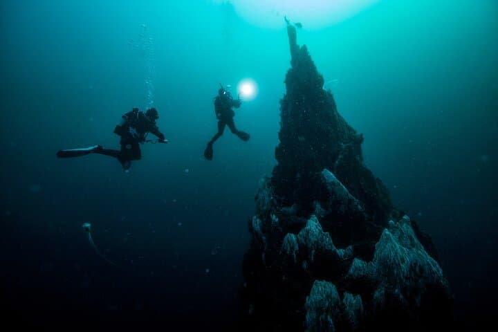 Fujairah PADI Deep Diver Specialty Course — Train to 40m on the Gulf of Oman