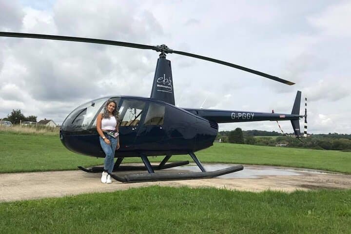 London Helicopter Tour: 35-Minute Sightseeing Flight from Redhill Aerodrome photo 4