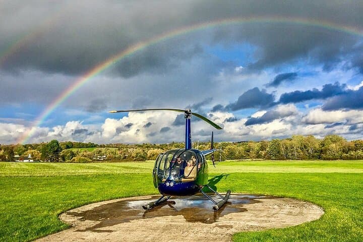London Helicopter Tour: 35-Minute Sightseeing Flight from Redhill Aerodrome photo 5