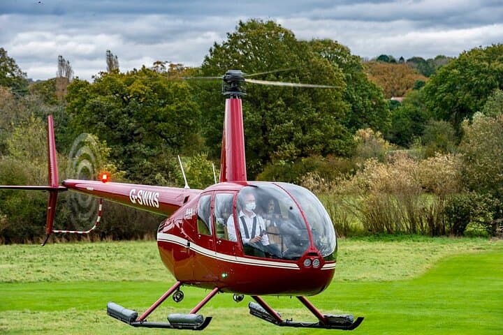 London Helicopter Tour: 35-Minute Sightseeing Flight from Redhill Aerodrome photo 6