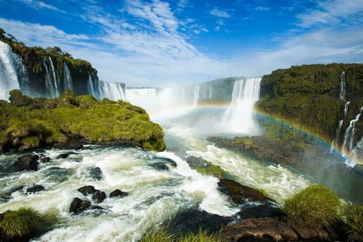 Complete Brazilian Falls Tour — Iguazu Falls, Macuco Safari & Parque das Aves photo 3