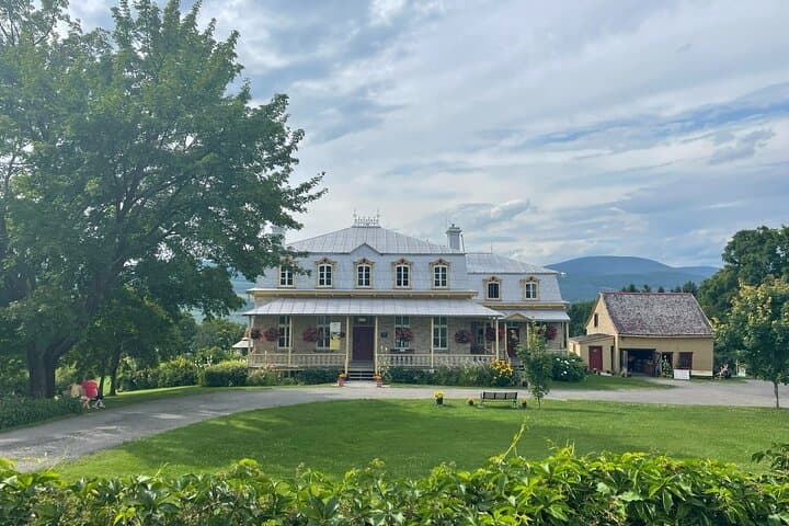 Custom 4-Hour Private Driver Tour — Quebec City Highlights & Coast