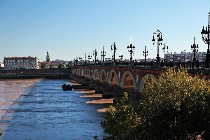 Private Transfer San Sebastian to Bordeaux with 2-Hour Hendaye Stop at Château d'Abbadie photo 2
