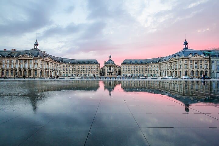 Private Transfer San Sebastian to Bordeaux with 2-Hour Hendaye Stop at Château d'Abbadie photo 3