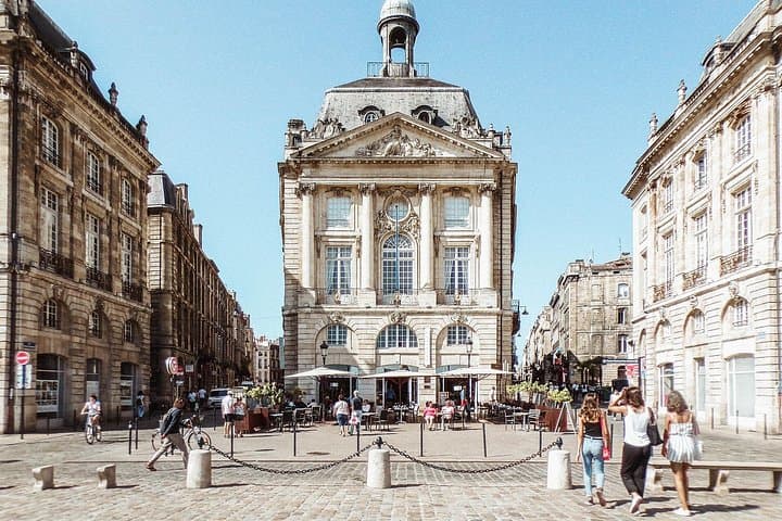 Private Transfer San Sebastian to Bordeaux with 2-Hour Hendaye Stop at Château d'Abbadie photo 4