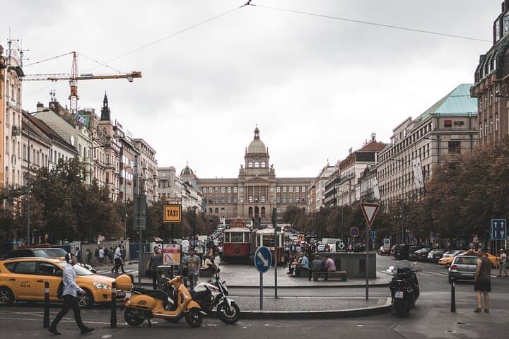 Prague Old Town and Jewish Quarter Small-Group Walking Tour photo 3