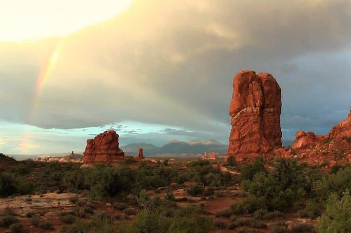 Explore Arches National Park: Private Guided Hike Through Iconic Natural Arches photo 4
