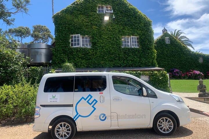 Waiheke Island Sunset Wine Tour: 3.5-Hour Vineyard & Dinner Experience photo 3