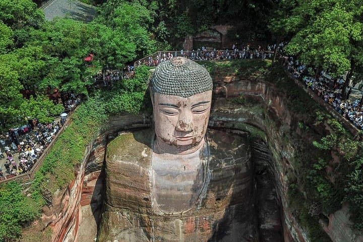 3-Day Emei Mountain & Leshan Giant Buddha Private Tour — Jinding, Baoguo & Cultural Highlights photo 1