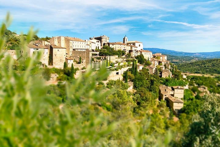 Luberon Day Tour: Gordes, Roussillon Ochre Trail & Fontaine-de-Vaucluse photo 1