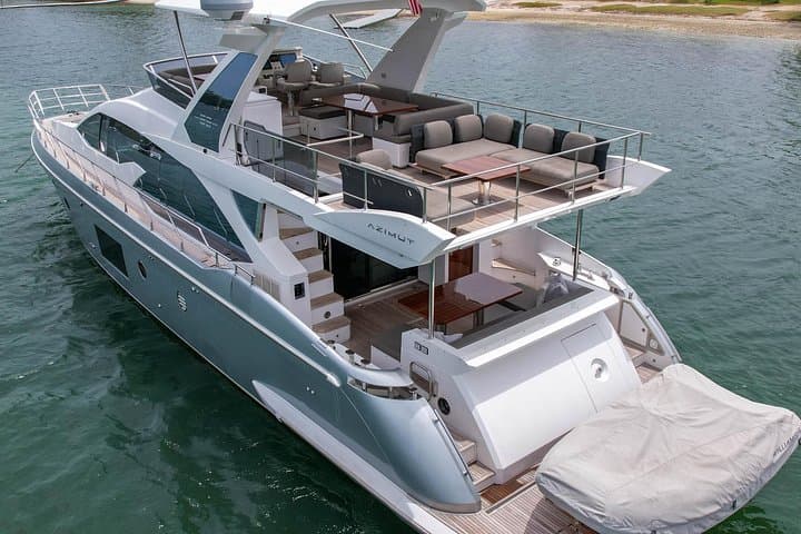 Haulover Sandbar Luxury Yacht Charter: 4-Hour Azimut Cruise from Miami photo 3