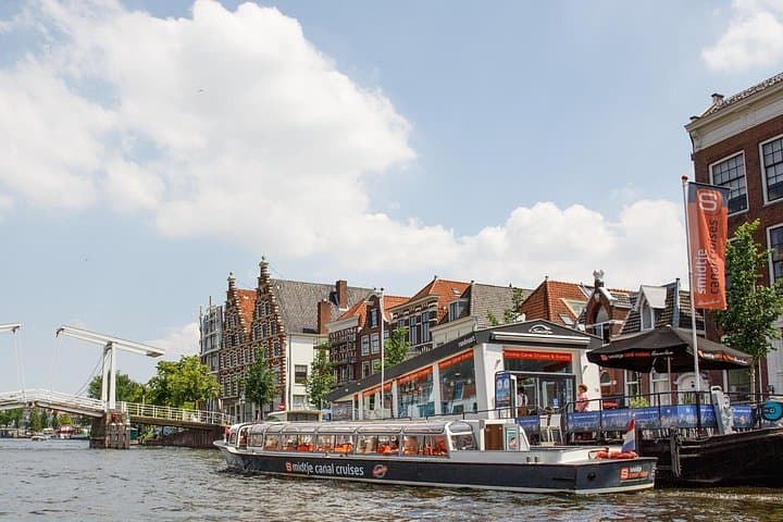 Haarlem 50-Minute Canal Cruise: Historic Highlights photo 5