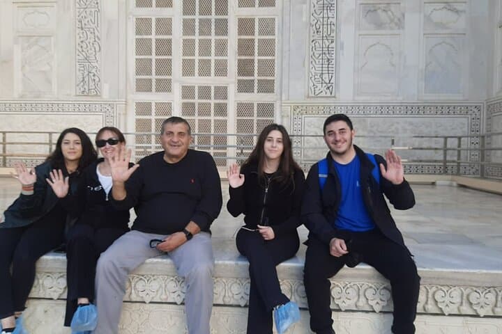 Same-Day Taj Mahal & Agra Fort Tour from Delhi: Private Car Excursion photo 5