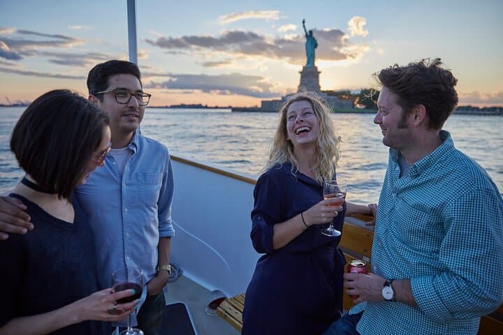 Experience NYC's Sunset Majesty on a Yacht Cruise photo 5