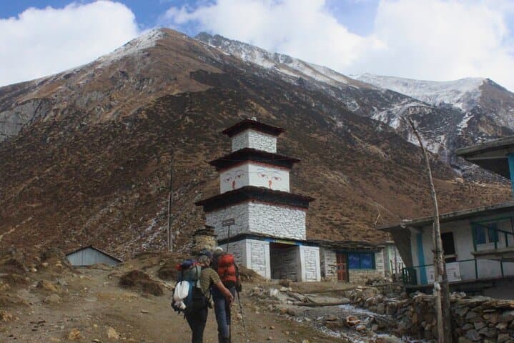 Manaslu Circuit Trek: 16-Day Loop Over Larkya La to Tatopani Hot Springs photo 4