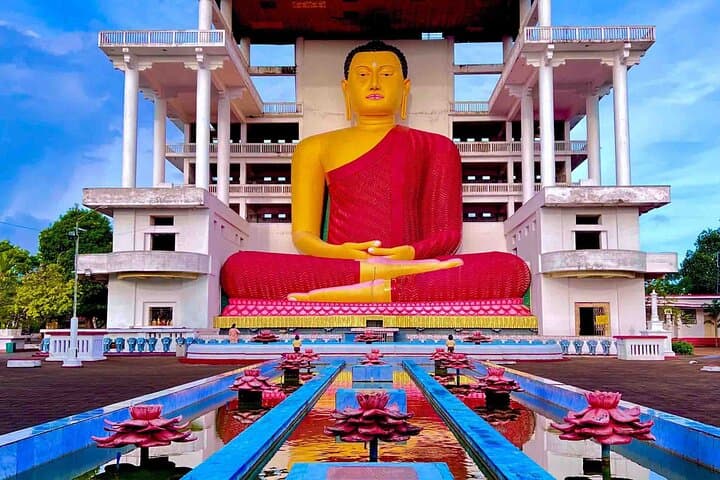 Koggala Lake & Temple Private Tour: Japanese Peace Pagoda, Boat Ride and Giant Buddha photo 3