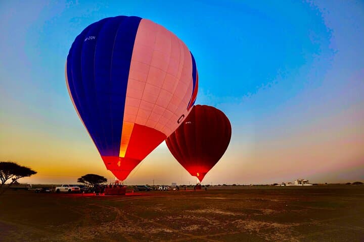 Sunrise Hot Air Balloon Over Ras al Khaimah Desert: A Dawn Flight Guide photo 2