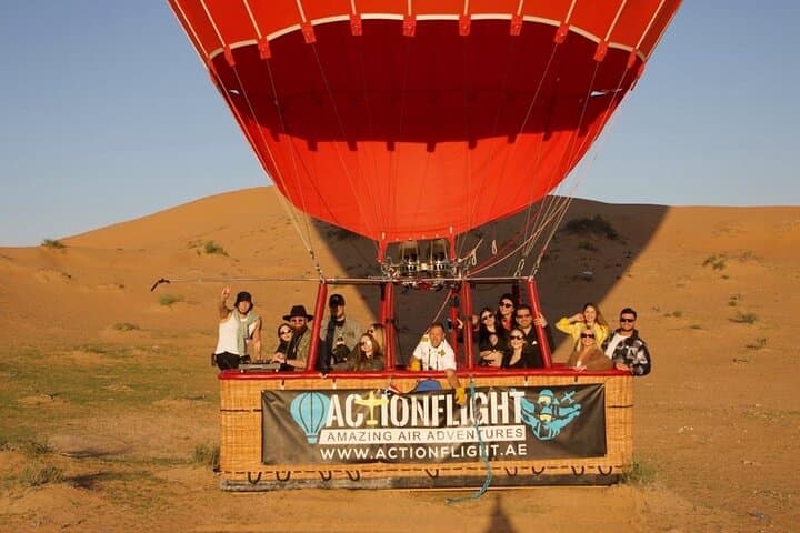 Sunrise Hot Air Balloon Over Ras al Khaimah Desert: A Dawn Flight Guide photo 5