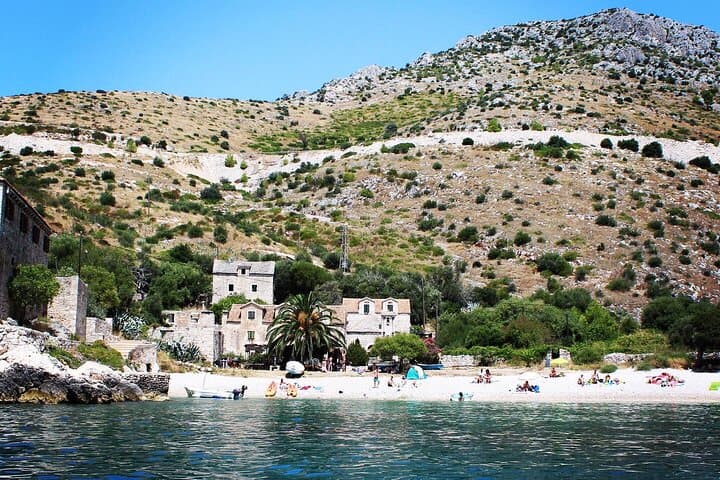 Private Hvar Beach Hopping & Chilling Out: Pakleni Islands Speedboat Tour photo 5