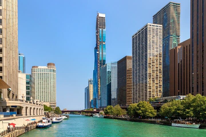Magnificent Mile Architecture Walking Tour with 360 Chicago Upgrade photo 5