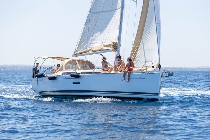 Sail the Egadi Islands: Private Day Trip to Favignana & Levanzo from Trapani