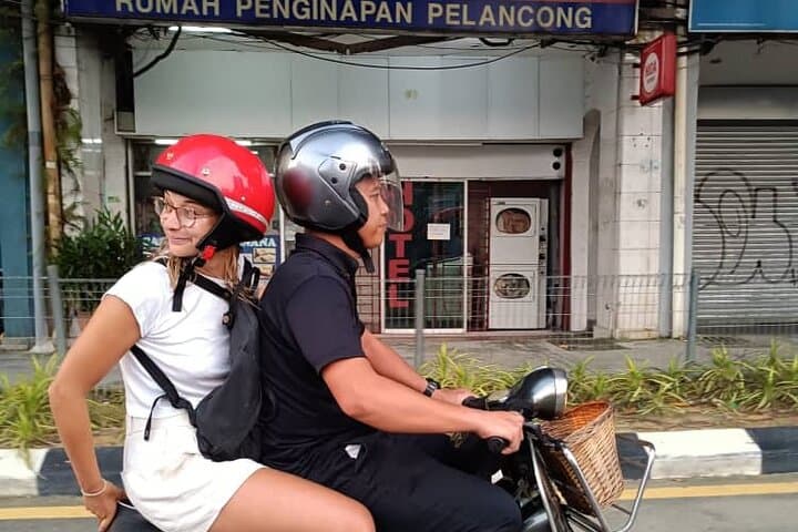 Sunrise Vespa Food Tour: KL's Inside Scoot Through Markets & Alleyways photo 3