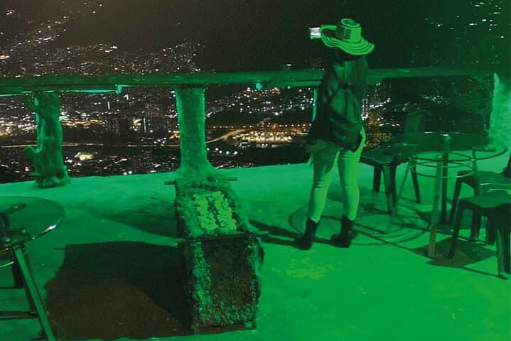 Medellín Night Skyline Horseback Ride, Firecamp & Forest Cabin Stay photo 6