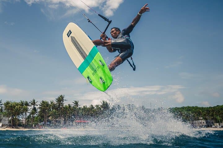 Boracay Kiteboarding Lessons on White Beach — 3-Hour Intro with Gear & Pickup