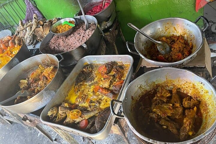 Bazurto Market Half-Day Tour in Cartagena: Authentic Food, Music & Local Culture photo 4