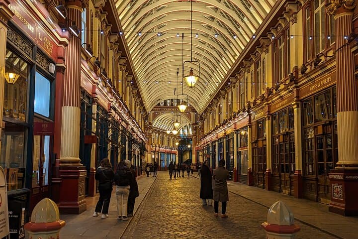 Private London Evening Tour by Car: Illuminated Landmarks & Night Photography photo 4