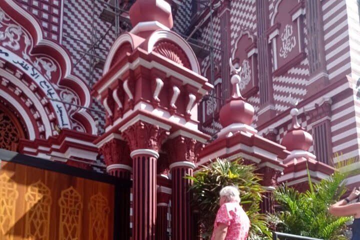 Colombo Shore Excursion: Panoramic Colombo & Kelaniya Temple Private Tour photo 4