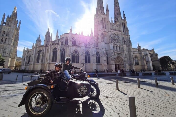 Bordeaux Sidecar City Tour and Vineyard Excursion photo 4