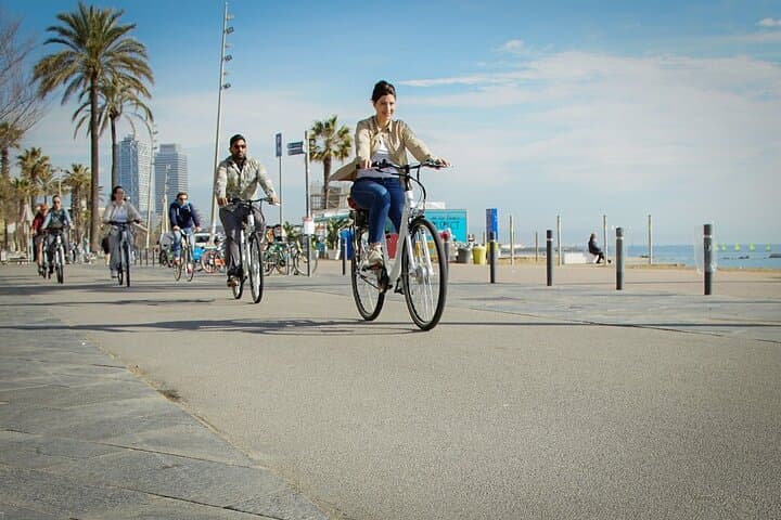 Barcelona Photo Highlights eBike Tour — Sagrada Família to Montjuïc in 4 Hours photo 3