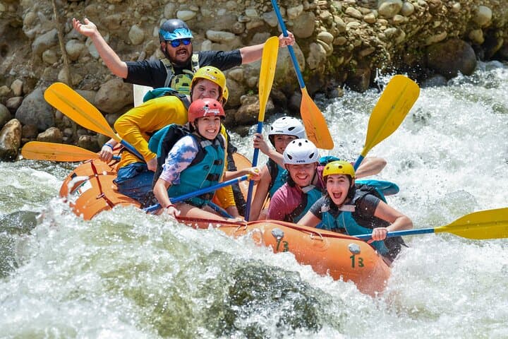 Balsa River Class III Whitewater Rafting from La Fortuna photo 3