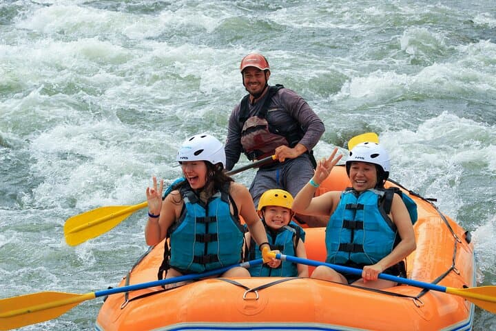 Balsa River Class III Whitewater Rafting from La Fortuna photo 5