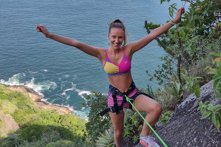 Sugarloaf Mountain Hiking and Climbing — Guided Ascent with Cable Car Descent in Rio photo 5
