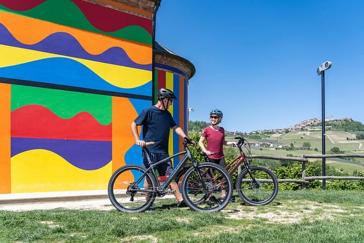 E-bike Rental in the Langhe: Electric Bike Tours from La Biòca Through Vineyards and Hilltop Villages