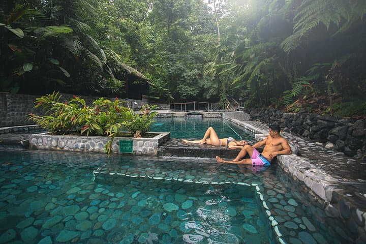 Arenal Volcano Day Trip with Ecotermales Hot Springs from San José photo 2