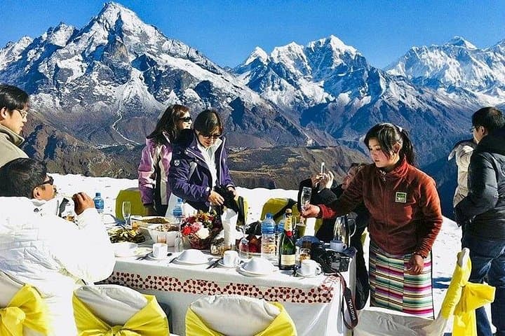 Everest Helicopter Tour: Sunrise Heli Flight to Kala Patthar & Everest View Hotel photo 3