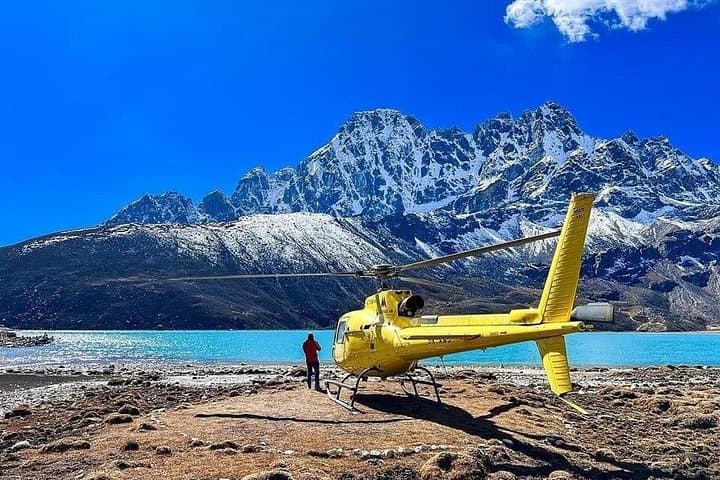 Everest Helicopter Tour: Sunrise Heli Flight to Kala Patthar & Everest View Hotel photo 4