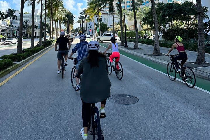 Miami Electric Bike Rentals: Cruise Ocean Drive to South Pointe Pier photo 3