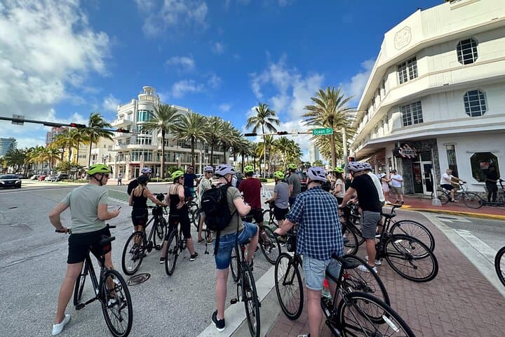 Miami Electric Bike Rentals: Cruise Ocean Drive to South Pointe Pier photo 4