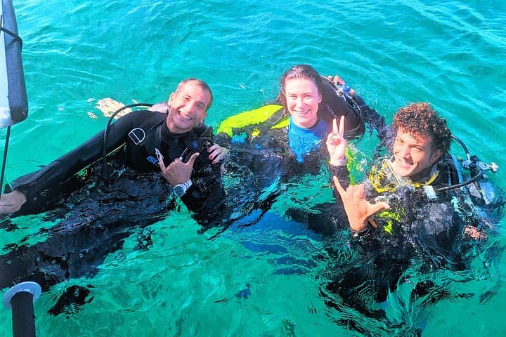 Discover Scuba Diving and Snorkeling with BBQ Lunch in Fujairah photo 4