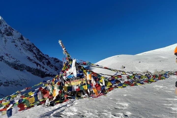 Crossing Larke La: Manaslu Larke Pass Trekking Guide