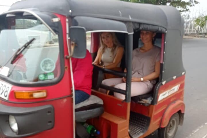Colombo City by Tuk Tuk: Half-Day Private Tour of Colombo's Historic Sights photo 2