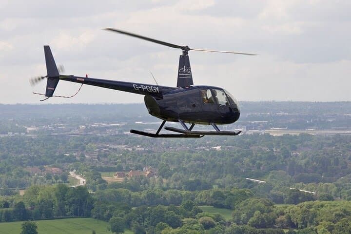Pathfinder Helicopter Tour from Redhill — 15-Minute Surrey Aerial Flight photo 6