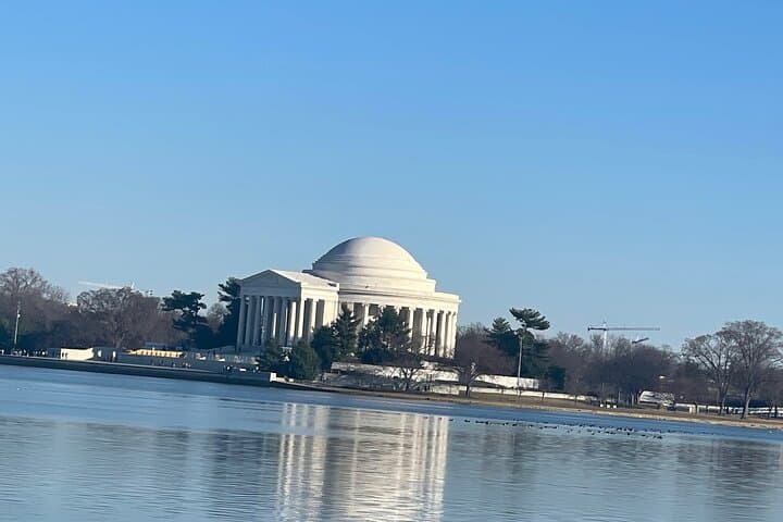 Washington DC Monument & Museum One-Day Driver-Guided Tour: Monuments, Memorials & Practical Tips photo 4