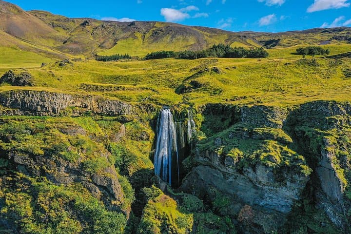 South Coast Classic Private Tour — Seljalandsfoss, Skógafoss, Reynisfjara & Dyrhólaey photo 2