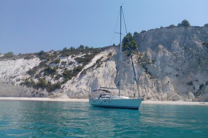 Sail Kefalonia's South Coast: Half-Day Private Cruise from Argostoli