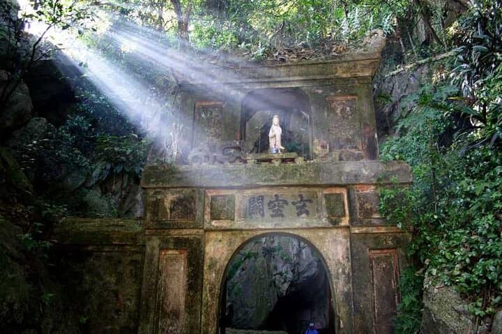 Marble and Monkey Mountain Day Tour from Hoi An & Da Nang